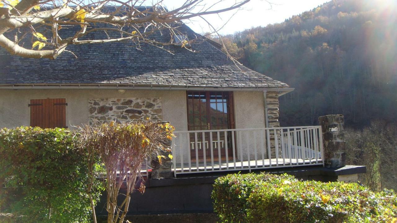 Gite Familial Fouga Bareilles Exterior photo